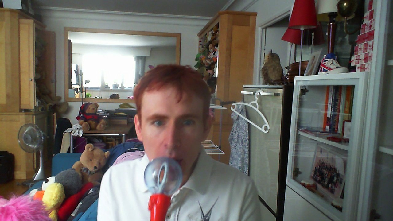 Wiwi égratigne "ouvre ton coeur" de Jacky Rapon