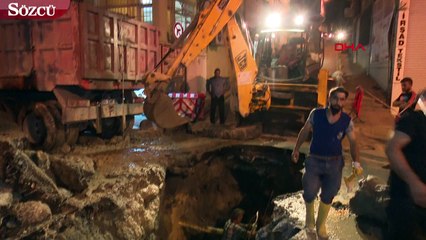 Aksaray’da yol çöktü