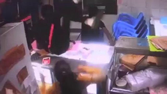 Une ado de 14 ans met en fuite 2 braqueurs