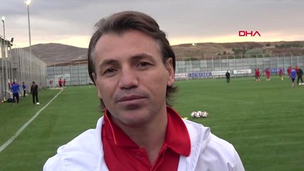 Spor Dg Sivasspor Teknik Direktörü Tuna'dan 'Yabancı Kuralı' Açıklaması