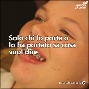 A volte per poter sorridere senza paura bisogna superare una fase indimenticabile e dolorosa: quella degli apparecchi!