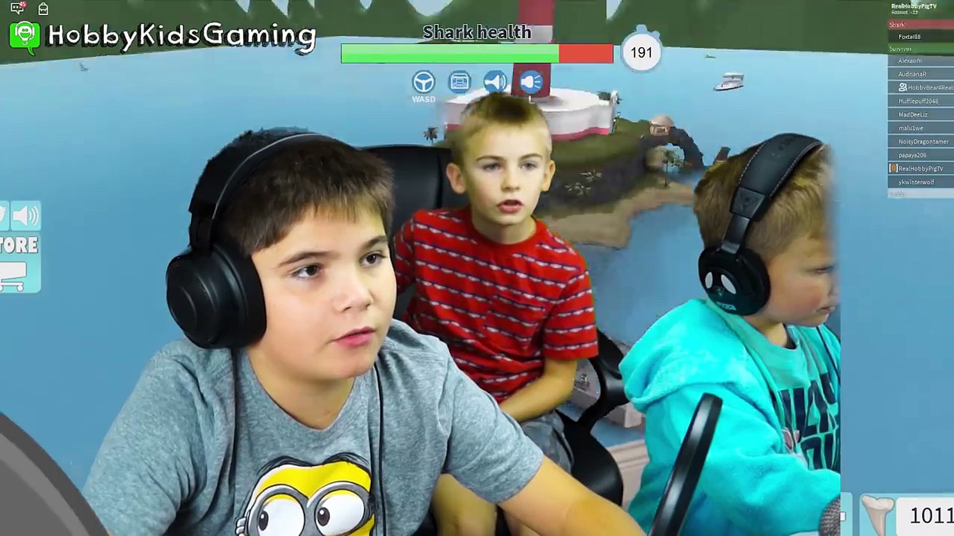 ⁣ROBLOX Shark Bite Megalodon with Hobbykids