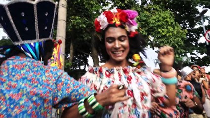 O carnaval é seu — Selfies no iPhone X — Apple (BR)
