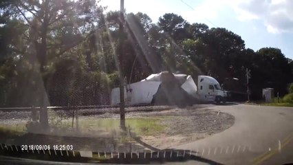 Ce conducteur de poids lourd s'est sauvé in extremis