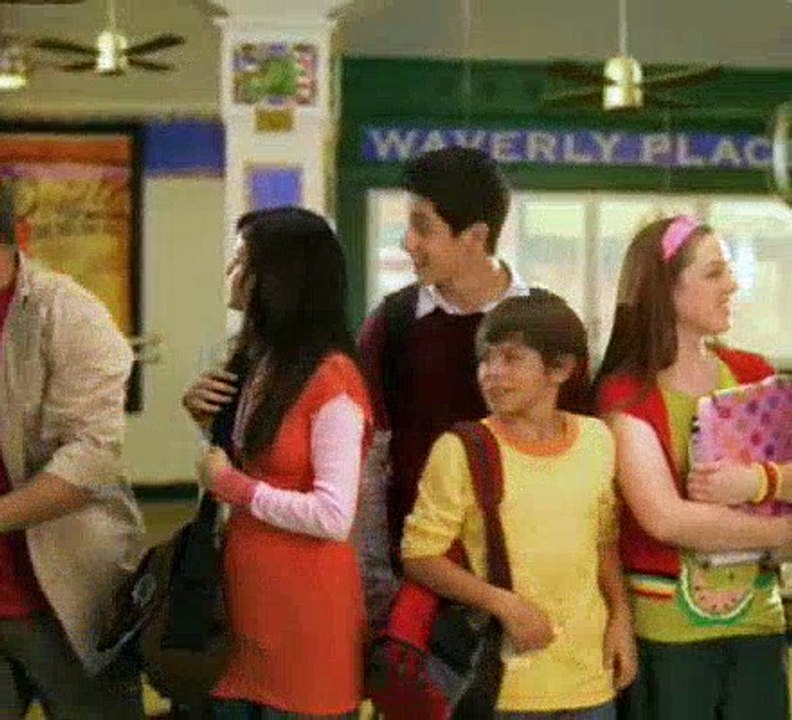 Wizards of Waverly Place S01E03 I Almost Drowned in a Chocolate Fountain