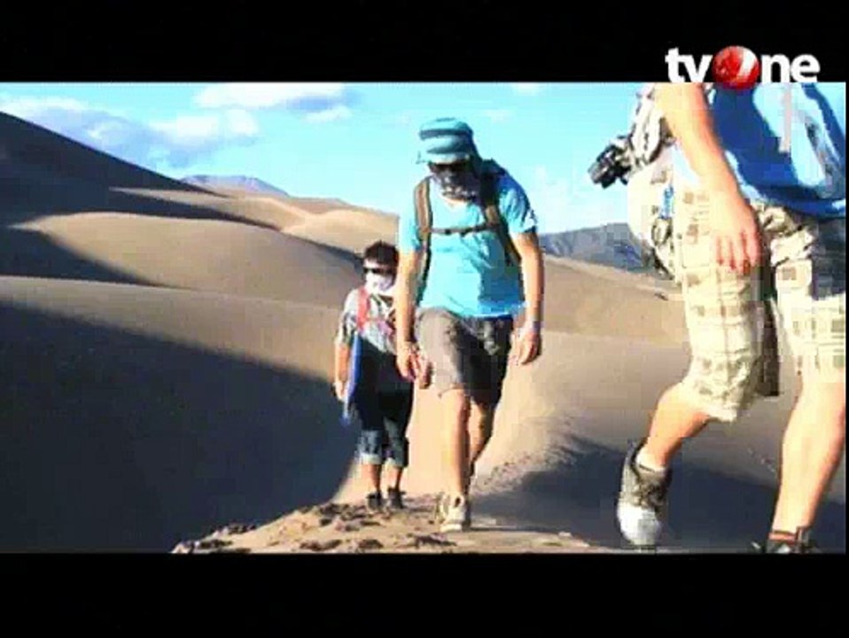 Serunya Sandboarding di Gumuk Pasir Parangkusumo