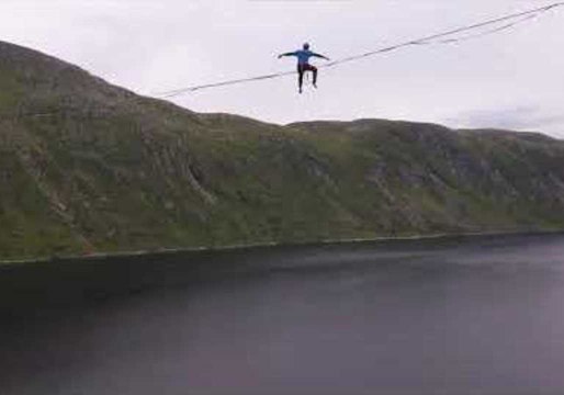 Daredevil Walks 2,500 Meters Along a Narrow Slackline