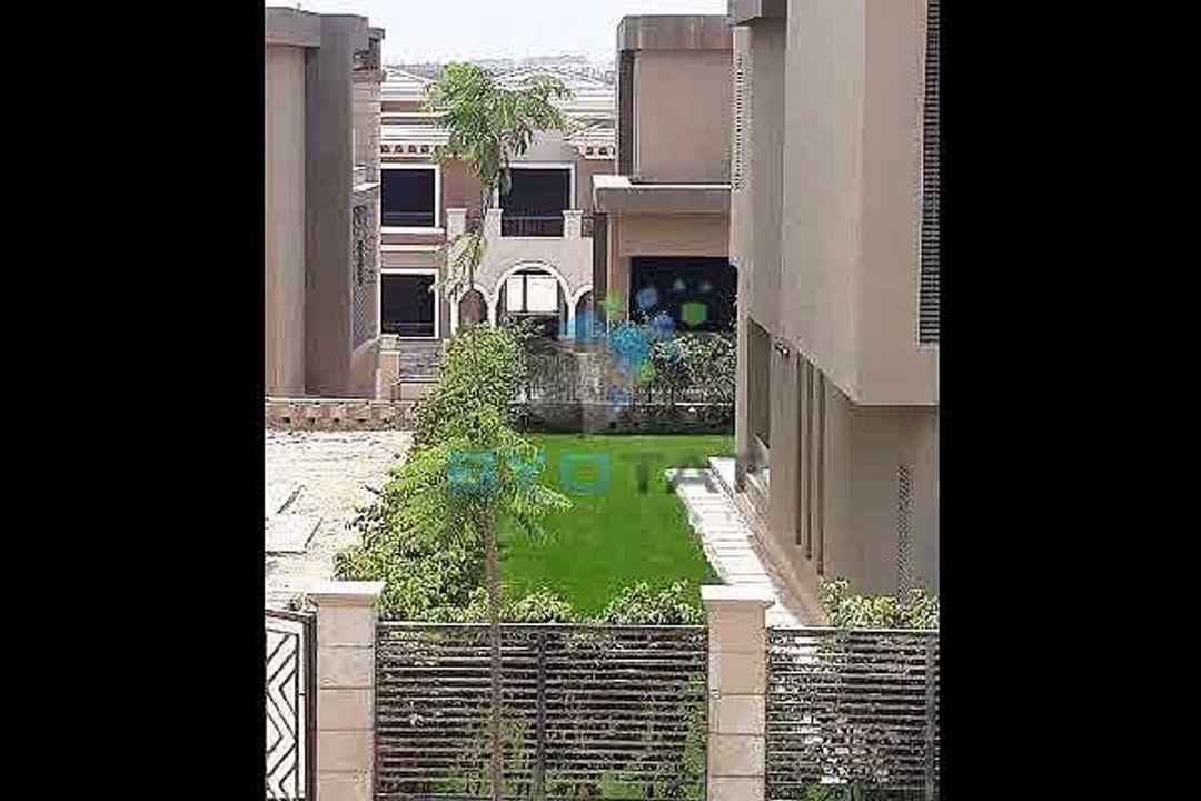 فيلا فى نيو جيزة الشيخ زايد للبيع 3 ادوار