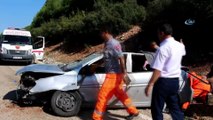 Kayalıklara çarptığı otomobiliyle 100 metre sürüklendi: 1 ölü