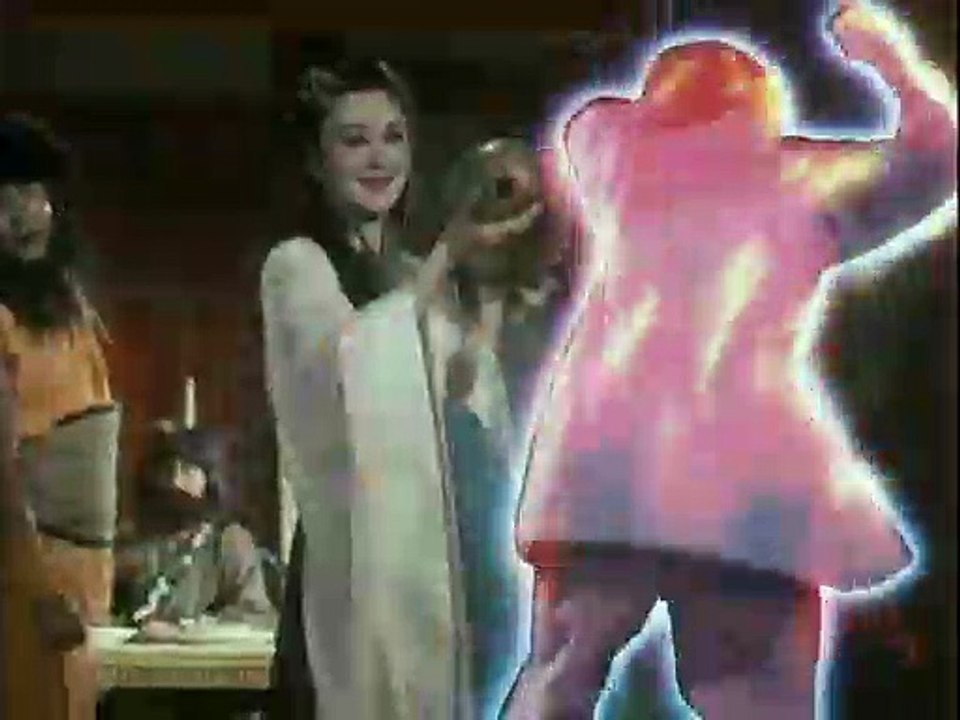 Monkey S01E04 - Monkey swallows the universe