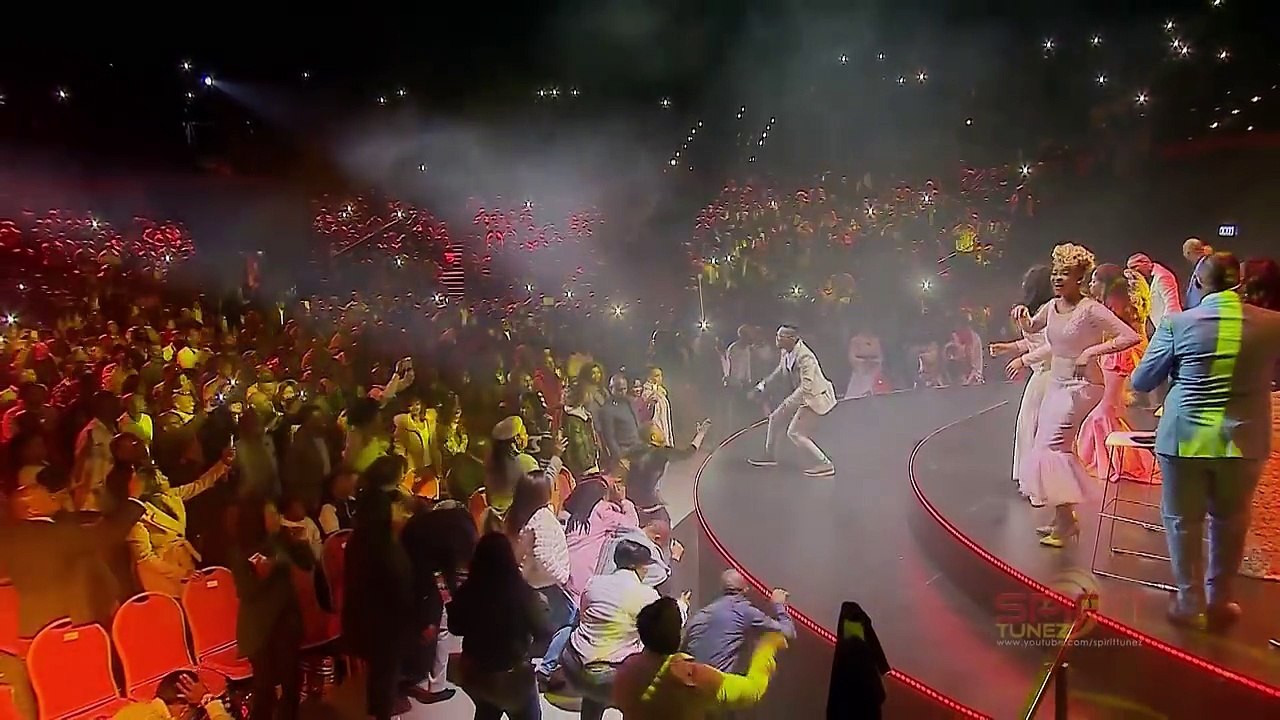 Spirit Of Praise 7 feat. Ayanda Ntanzi - Nasempini - Gospel Praise & Worship Song