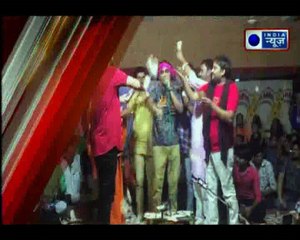 अहमदाबाद में भजन कार्यक्रम में नोटों की बारिश