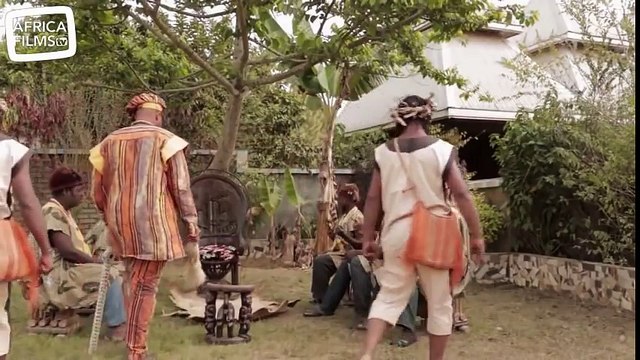 La reine blanche - Épisode 130 - Le premier repas de la Reine Blanche