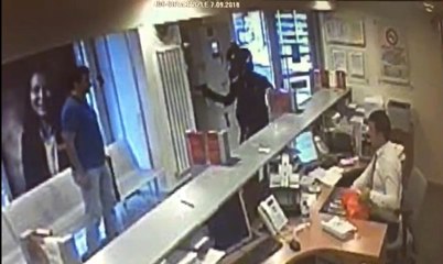 İstanbul'da Kanlı Banka Soygunu Kamerada