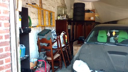 Il dort dans garage.Video 1 Éric Ghislain