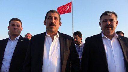 Suriye sınırına dev Türk bayrağı - ŞANLIURFA