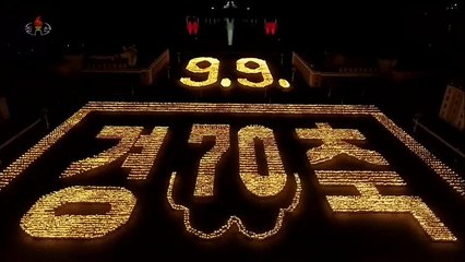 Coreia do Norte celebra 70 anos com desfile noturno