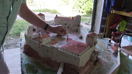 Le château de Roche-la-Molière en miniature