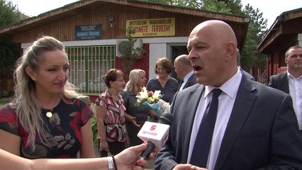 Ardian Gjini viziton institucionet parashkollore