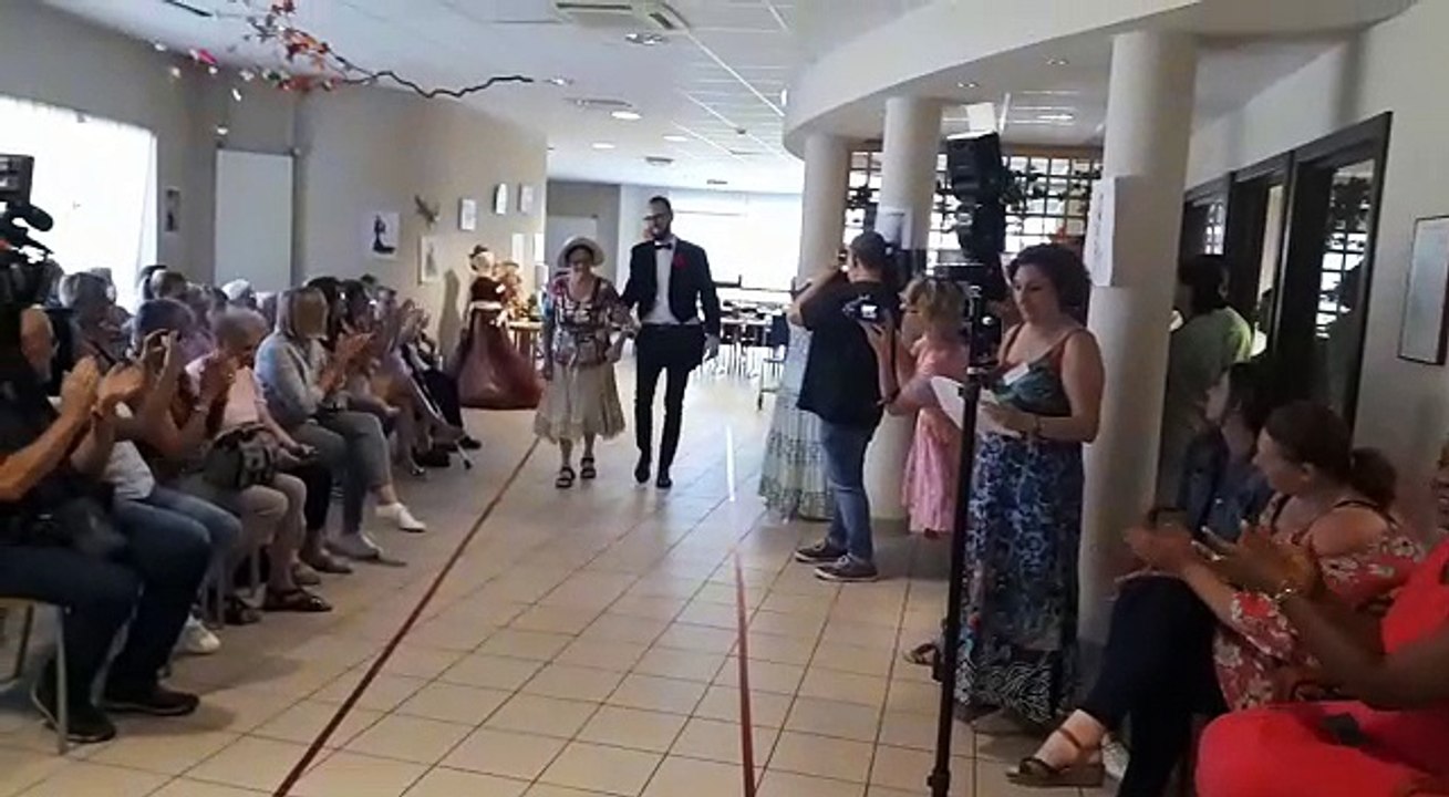 Défilé de mode à l'EHPAD du Bois Joli à Creutzwald