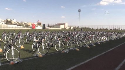 Okula Başlayan Çocuklara Bisiklet