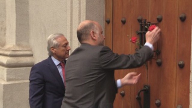 Chile recuerda con homenajes a Allende los 45 años del golpe de Pinochet