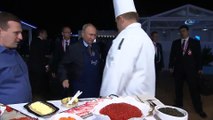 Putin ve Şi Cinping krep hazırladı