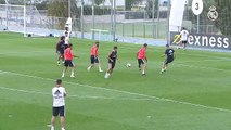 Vinicius se exhibe con una chilena en el entrenamiento