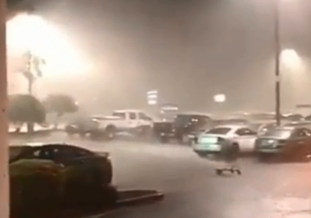 Rain Hammers North Carolina as Hurricane Florence Approaches