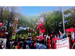 അഭിമന്യുവിന്റെ ഓർമ്മകൾ പേറി അർജുൻ മഹാരാജാസിലേയ്ക്ക് | Oneindia Malayalam