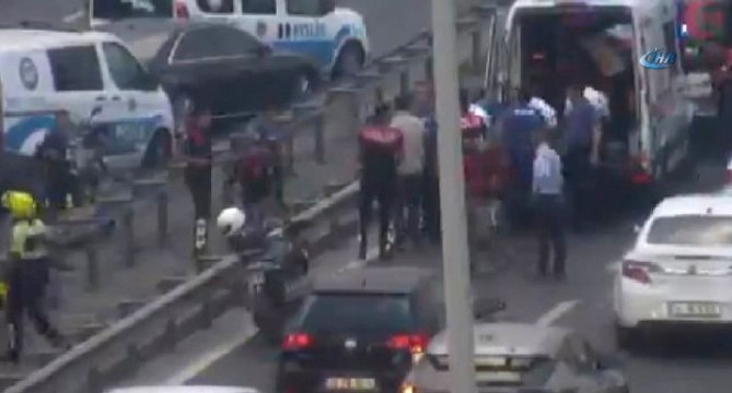 5 Otoyolu Çağlayan Mevkinde Motorize Polis Ekipleri Kaza Yaptı.