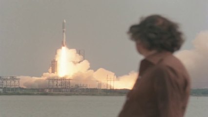 Le décollage d’une fusée capturé en plein tournage d’un reporter télé