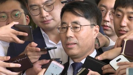 '문건파기' 유해용 검찰 출석 "서약서 원래 의무 없는 것" / YTN