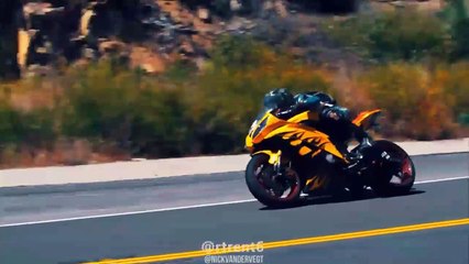 Khi âm thanh của r6 kết hợp với Edm. Đeo tai nghe và cảm nhận