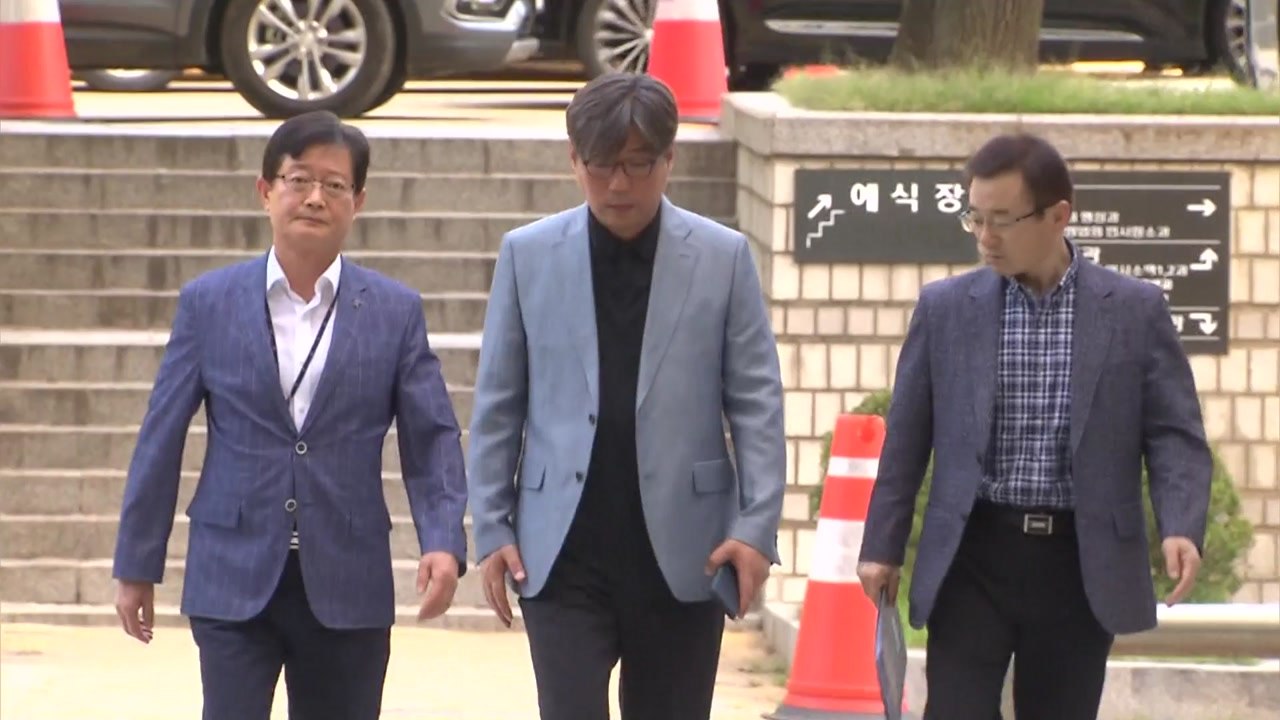 '50억 횡령' 김도균 탐앤탐스 대표 구속 여부 오늘 결정 / YTN