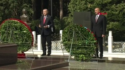 Erdoğan ve Aliyev, Haydar Aliyev'in Mezarını Ziyaret Etti