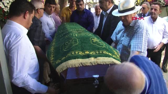 İzmir Tarım ve Orman Bakanı Bekir Pakdemirli'nin Kayınpederi Son Yolculuğuna Uğurlandı