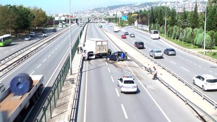 Kocaeli'deki trafik kazası D-100 karayolunu ulaşıma kapattı