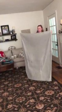 Un invisible prank qui tourne mal... Pauvre fillette