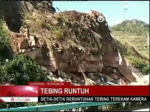 Detik-detik Runtuhnya Tebing Terekam Kamera