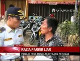 Razia Parkir Liar, Sejumlah Truk Ditilang Petugas