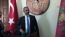 Adalet Bakanı Gül: 'Reyhanlı saldırısının faili olarak aranan firari şahıs Türkiye'ye getirildi. Başarılı bir operasyon olmuştur'
