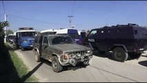 Ora News - RENEA në Nikël me autoblinda: 11 të ndaluar, kontrollohen banesat e familjeve Haka e Bami