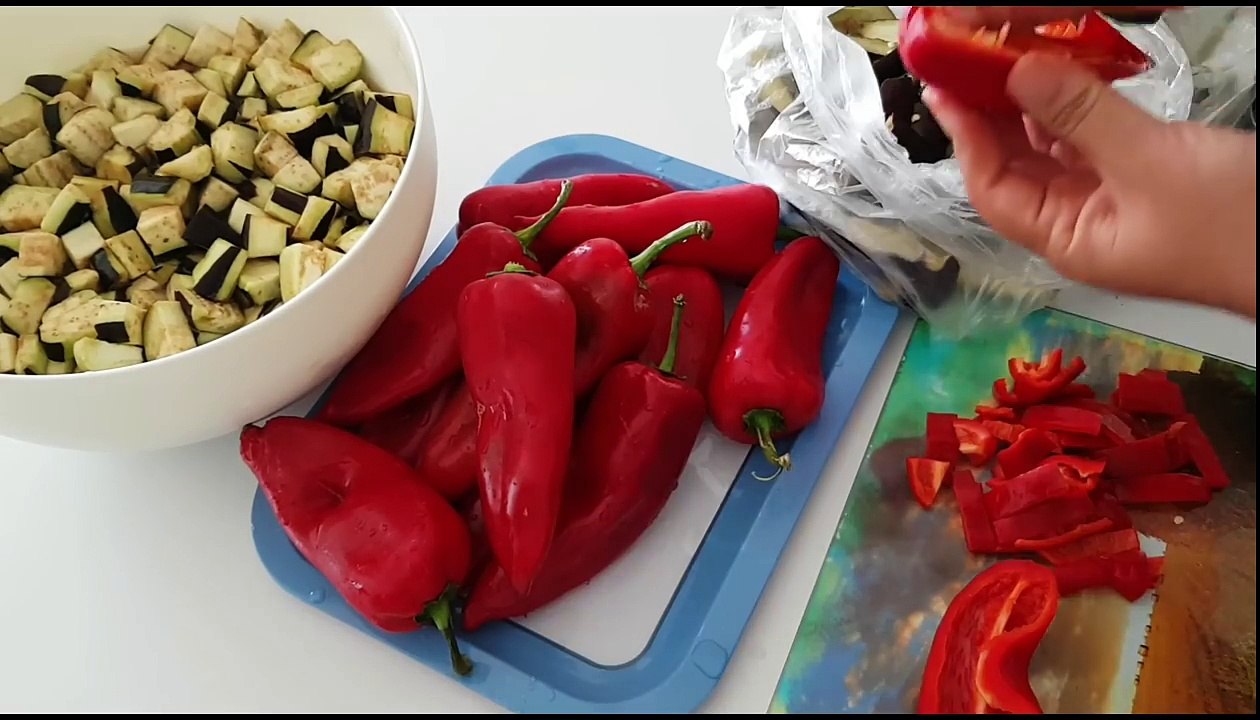 Tadına Doyamayacağınız Bir Turşu: Biberli Yağlı Patlıcan