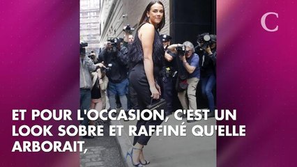 PHOTOS. Pauline Ducruet, canon avec un top subtilement transparent au défilé Oscar de la Renta
