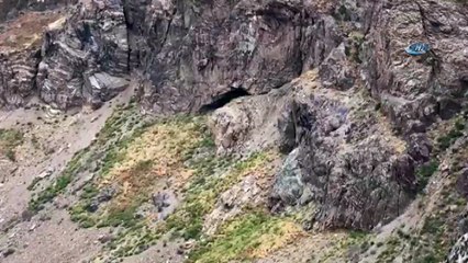 Komandolar teröristlerin inlerini böyle imha etti
