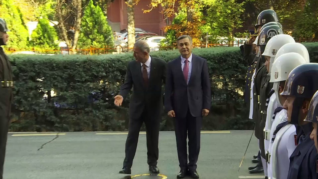 Akar, Kazakistan Savunma Bakanı Ermekbayev ile görüştü - ANKARA