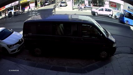 Kartal'da kendisinden ayrılan sevgilisinin ağabeyinin iş yerini kundaklatan kadın yakalandı