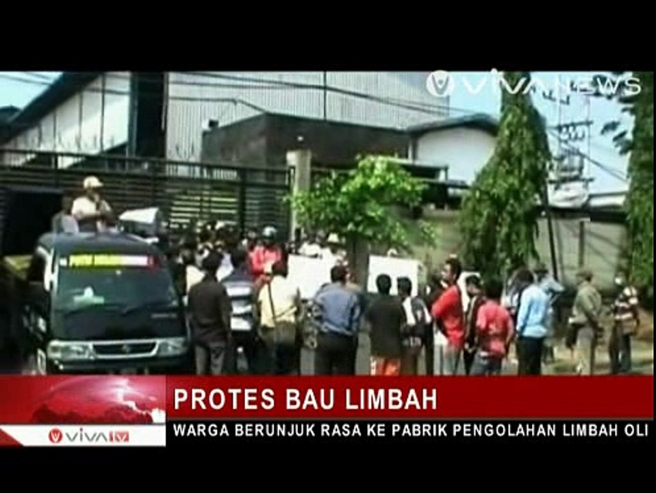 Warga Gresik Tuntut Penutupan Pabrik Pengolahan Oli