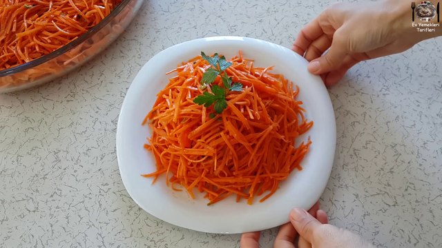 Kore Usulü Havuç Salatası Tarifi - Ev Yemekleri Tarifleri